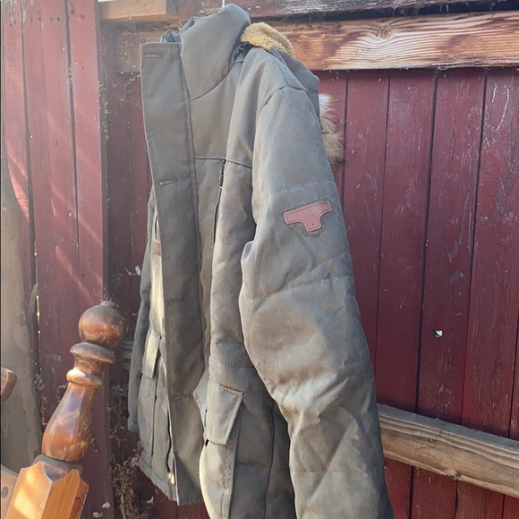 Winter jacket . - Picture 2 of 8